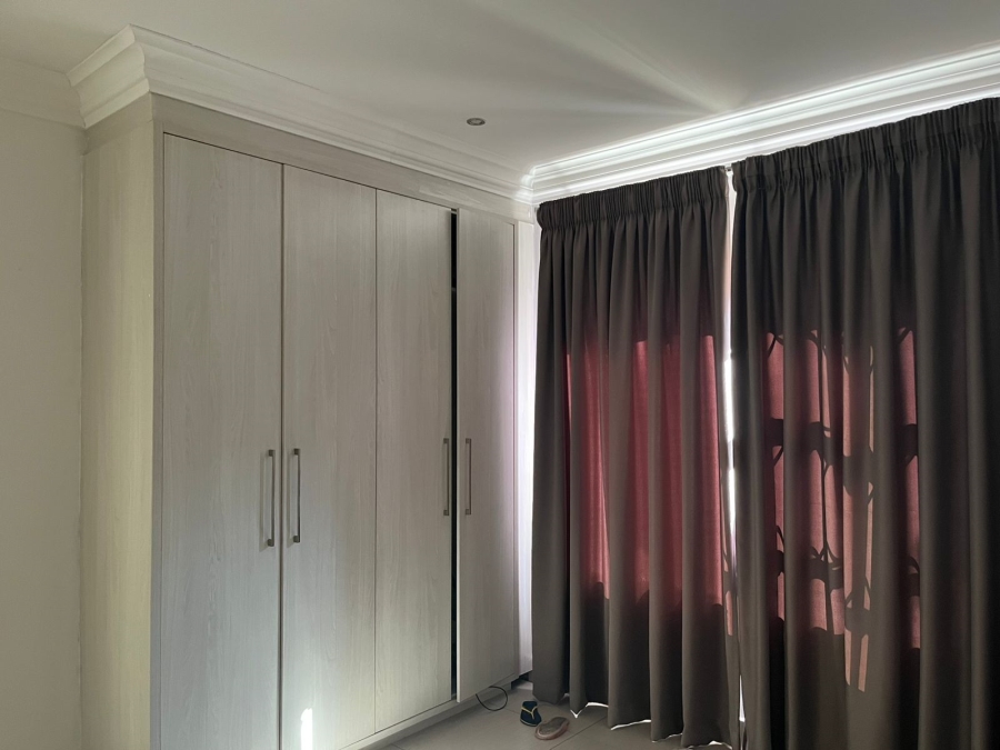 To Let 4 Bedroom Property for Rent in Heuwelsig Free State